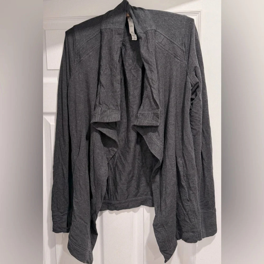 Lululemon cardigan wrap jacket waterfall blouse gray drape stretch office rare 6